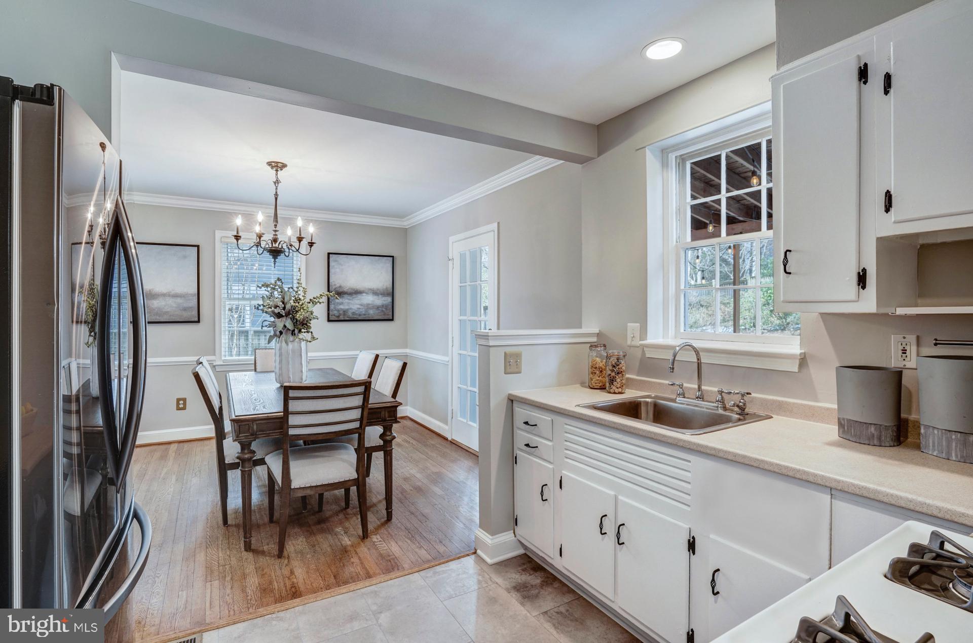 5919 Wilmett Road Bethesda, MD 20817 - Photo 10 of 27 Fully Open to the Dining Room