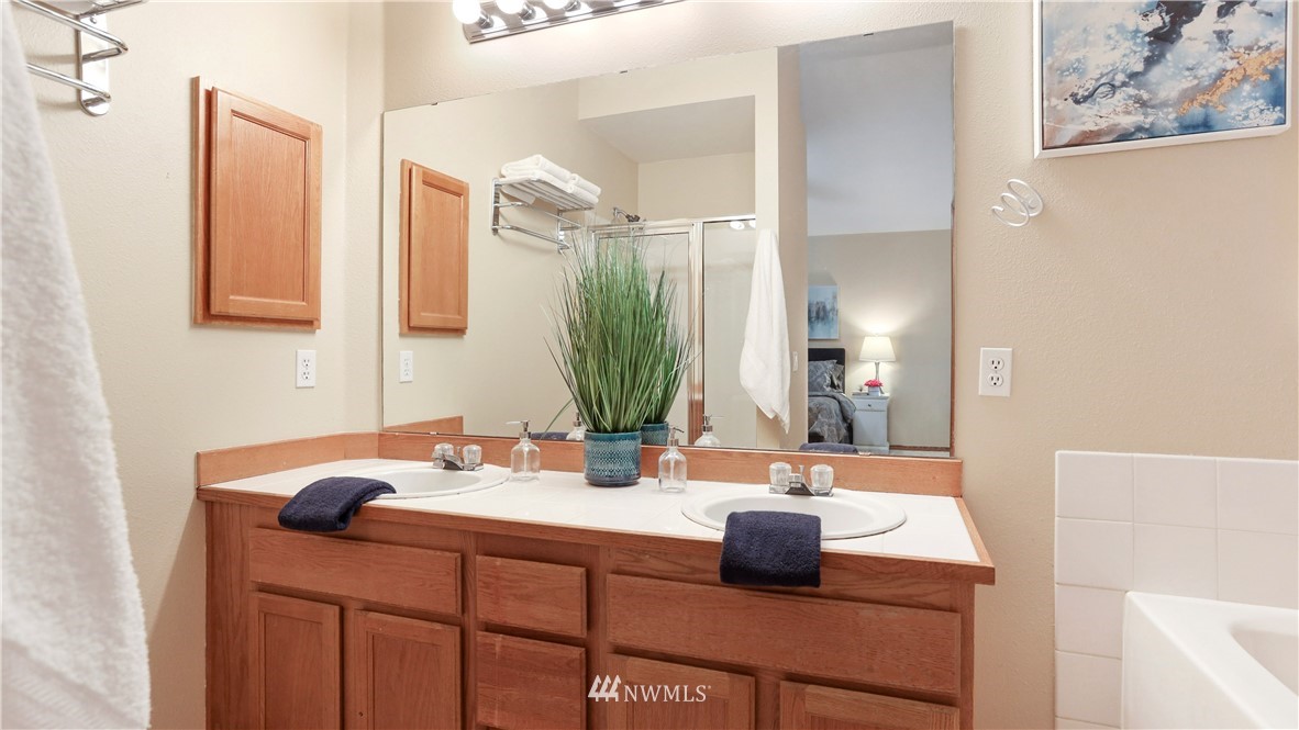18800 20th Avenue Southeast Bothell, WA 98012 - Photo 14 of 30 Gallery Image 14