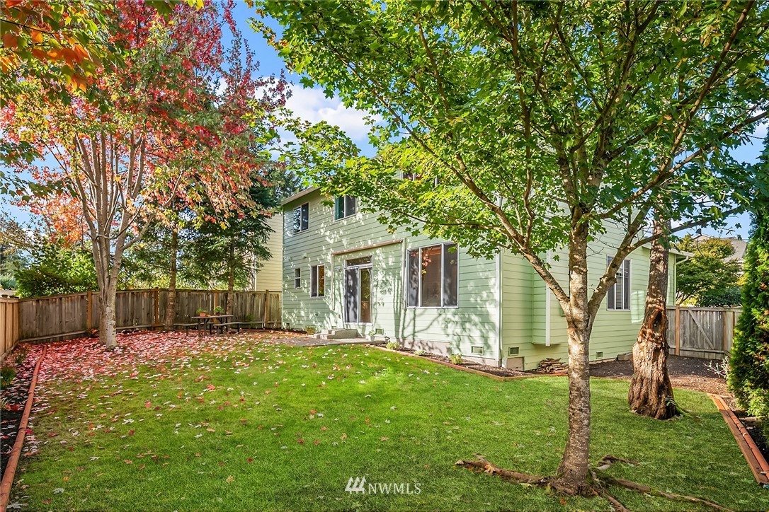 210 Hubbard Road, Unit 2 Lynnwood, WA 98036 - Photo 12 of 25 a view of a house with a yard