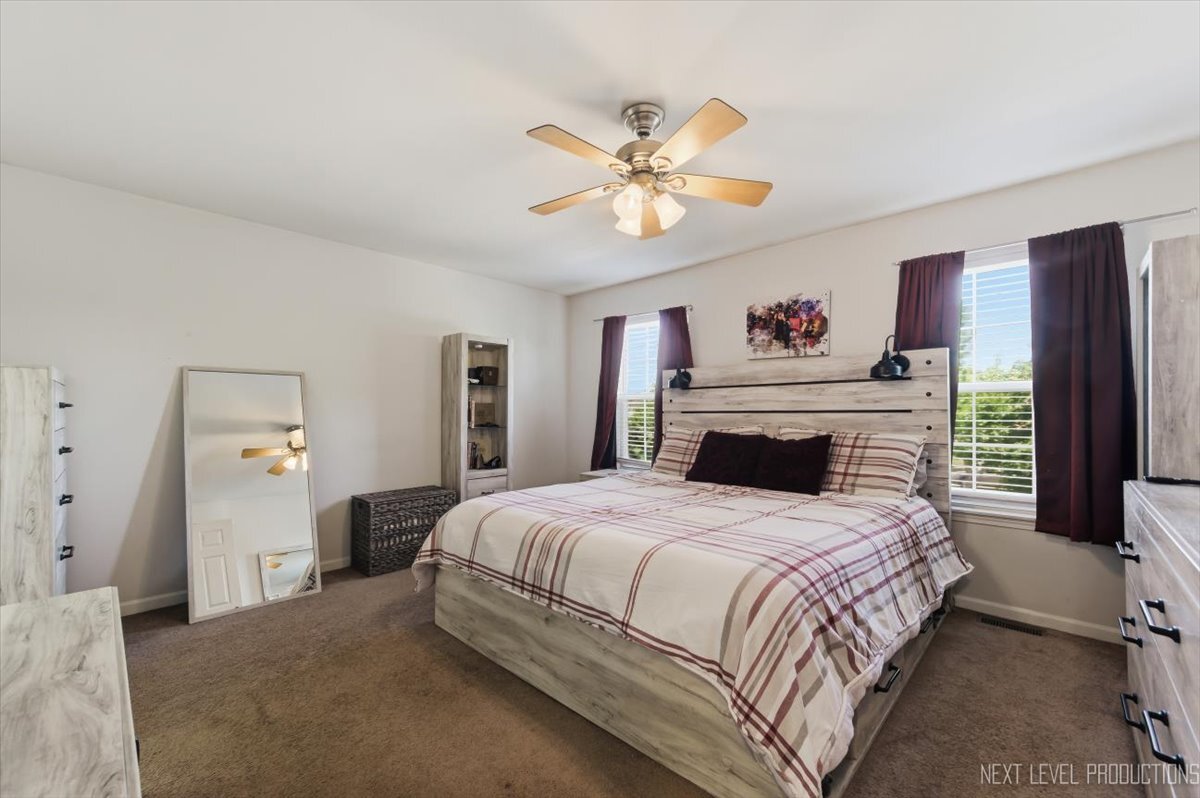 2810 Ledgestone Court Naperville, IL 60564 - Photo 23 of 36