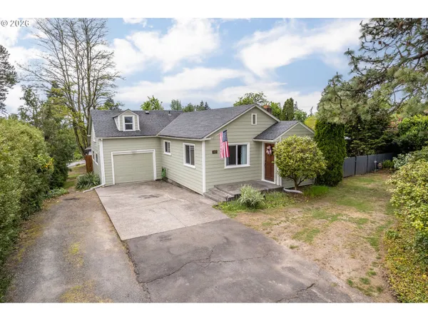 $345,000 | 3403 Columbia Heights Road, Longview, WA 98632