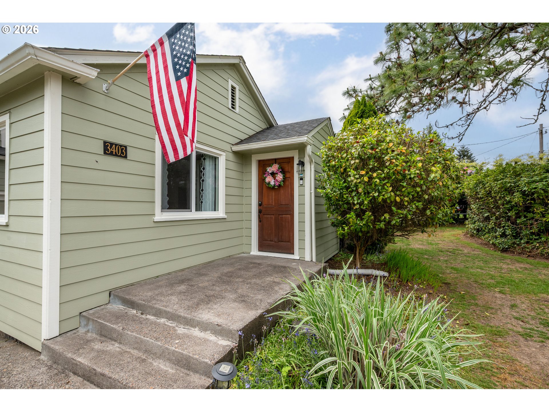 3403 Columbia Heights Road Longview, WA 98632 - Photo 4 of 32