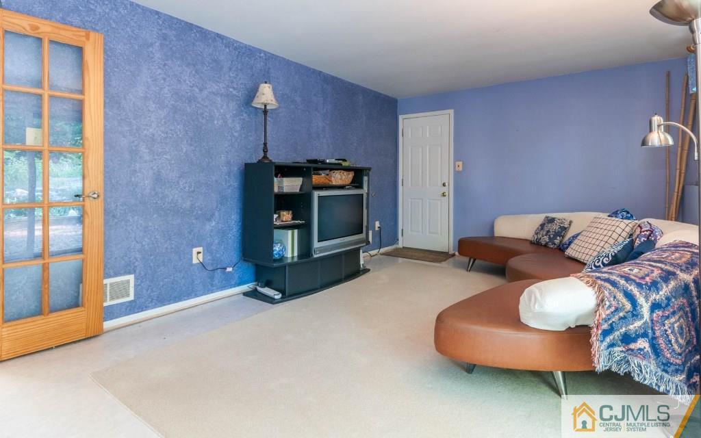 19 Clearview Road East Brunswick, NJ 08816 - Photo 10 of 23 Gallery Image 10