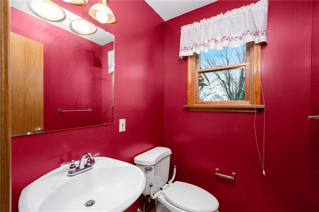 309 Quail Ridge Court Gibsonia, PA 15044 - Photo 13 of 48 Convenient powder room on main level