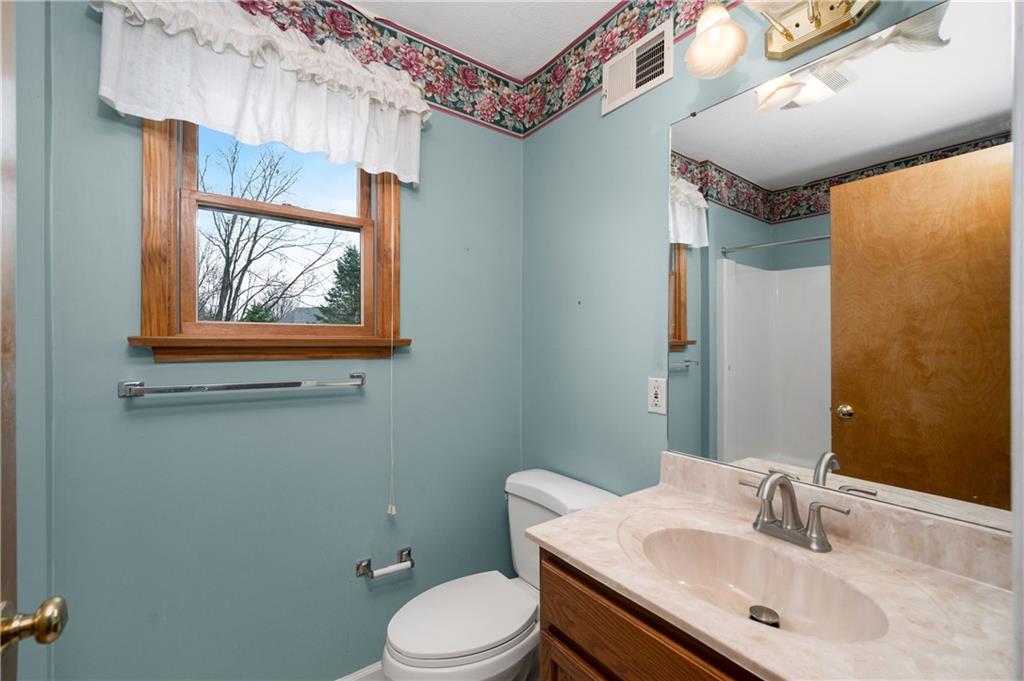 309 Quail Ridge Court Gibsonia, PA 15044 - Photo 22 of 48 Hall bath upstairs services the three additional bedrooms