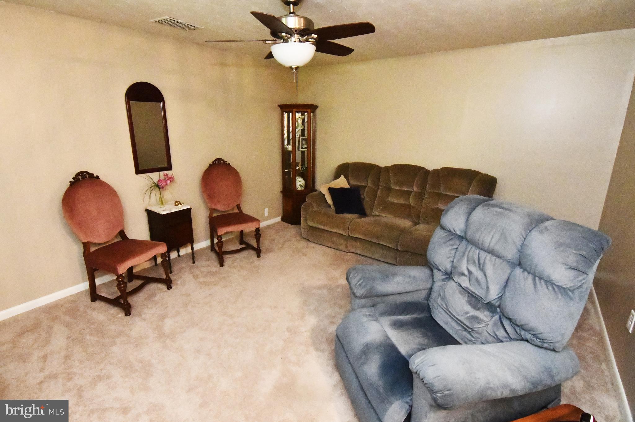 1005 Fishel Road Winchester, VA 22602 - Photo 22 of 45 Living room