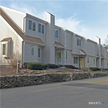 $279,000 | 11 MacIntosh Lane, Unit 11, Ansonia, CT 06401