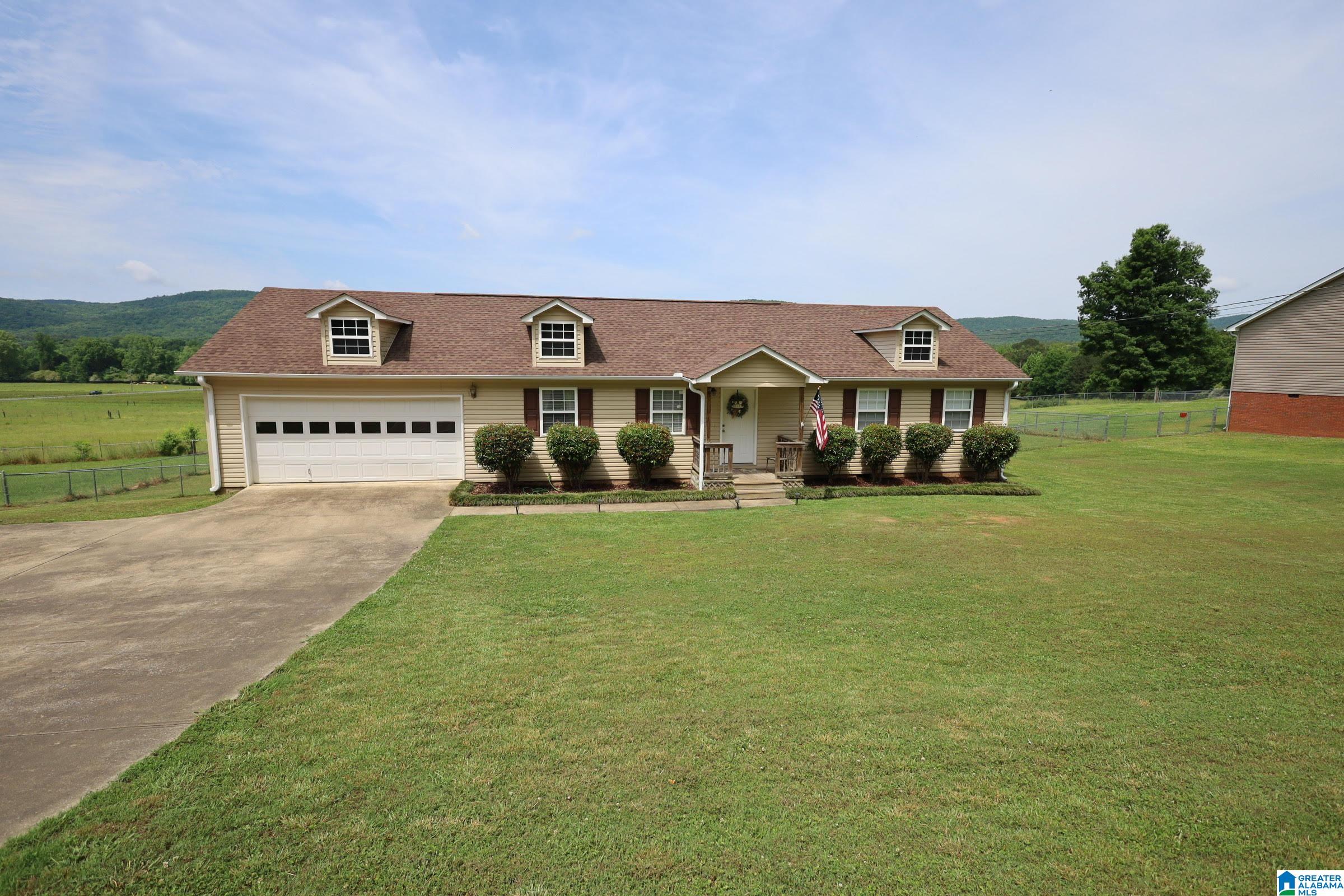 623 Nature Trail Jacksonville, AL 36265 - Photo 2 of 16