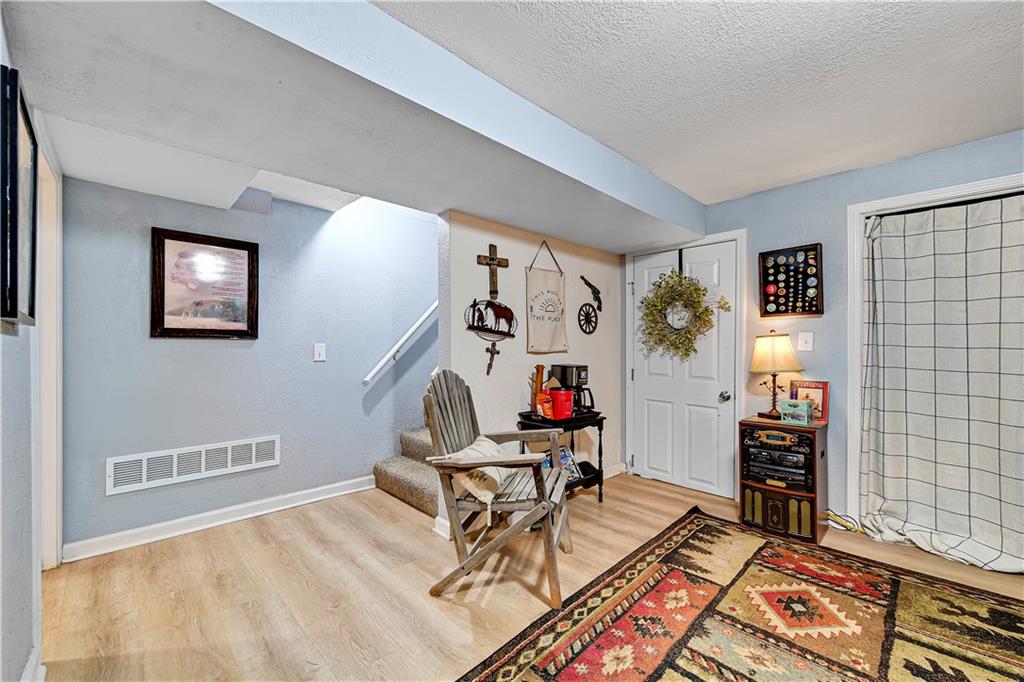 5103 Northeast Marvin Road Kansas City, MO 64118 - Photo 22 of 29