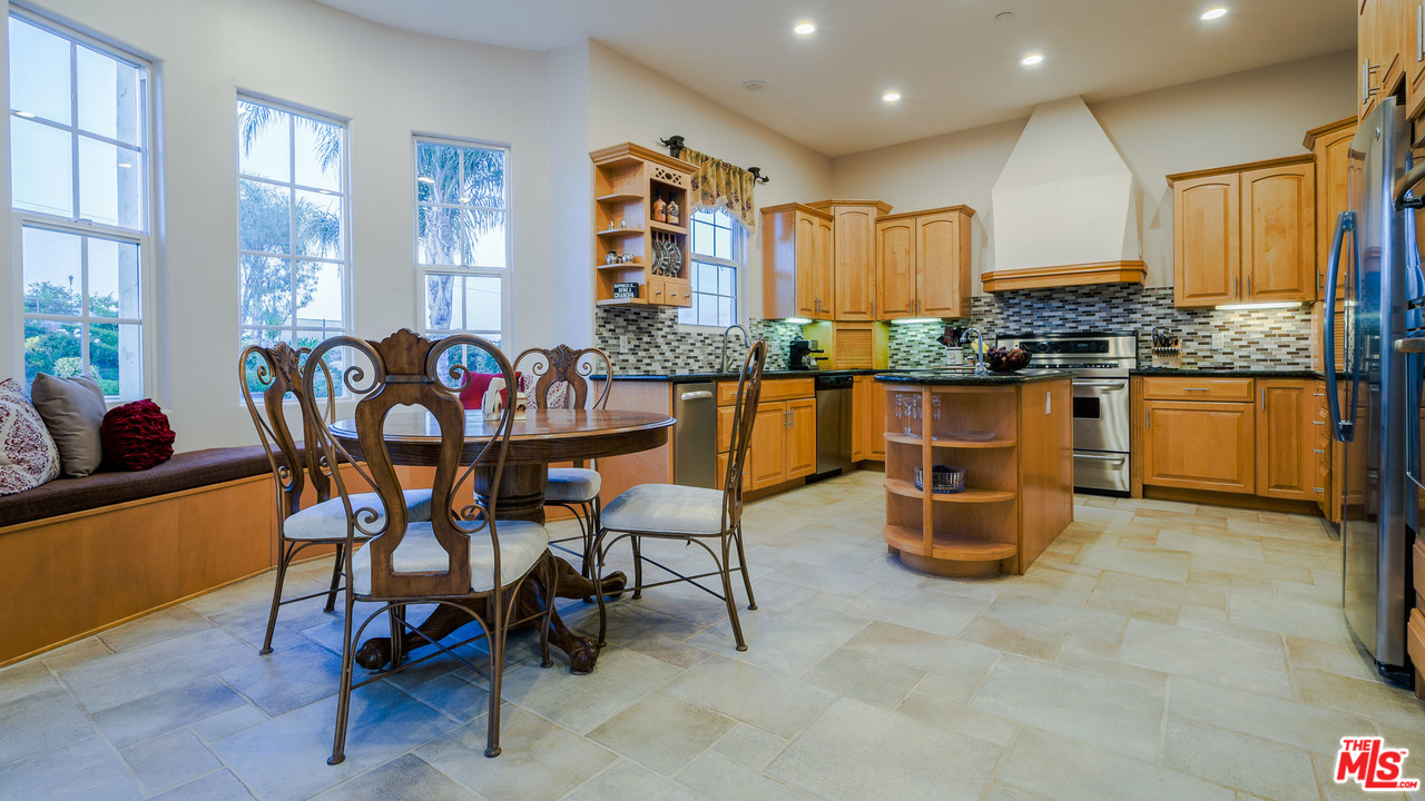 29565 Baringer Road Castaic, CA 91384 - Photo 11 of 40 Gallery Image 11
