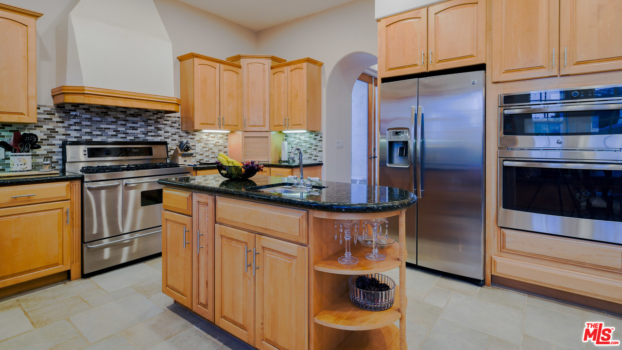 29565 Baringer Road Castaic, CA 91384 - Photo 12 of 40 Gallery Image 12