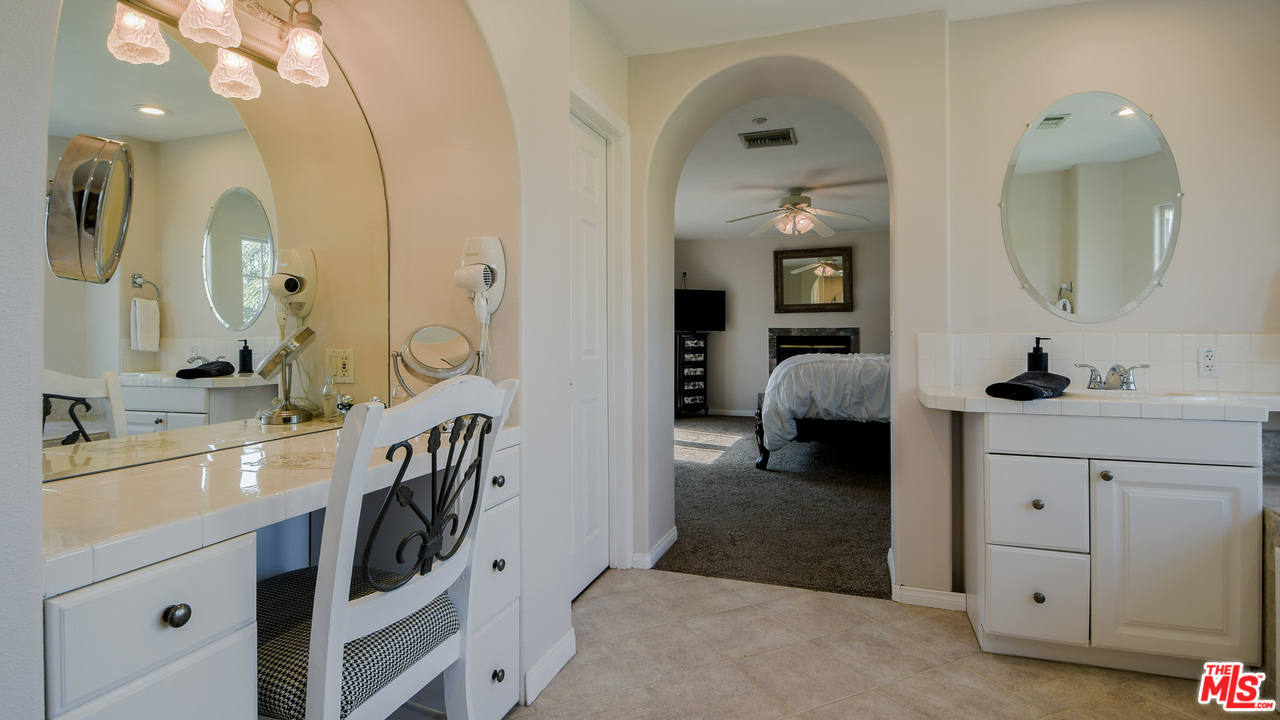 29565 Baringer Road Castaic, CA 91384 - Photo 19 of 40 Gallery Image 19