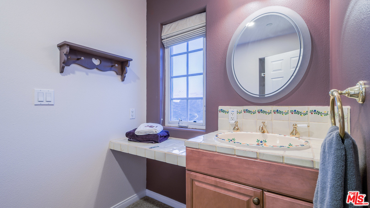 29565 Baringer Road Castaic, CA 91384 - Photo 21 of 40 Gallery Image 21
