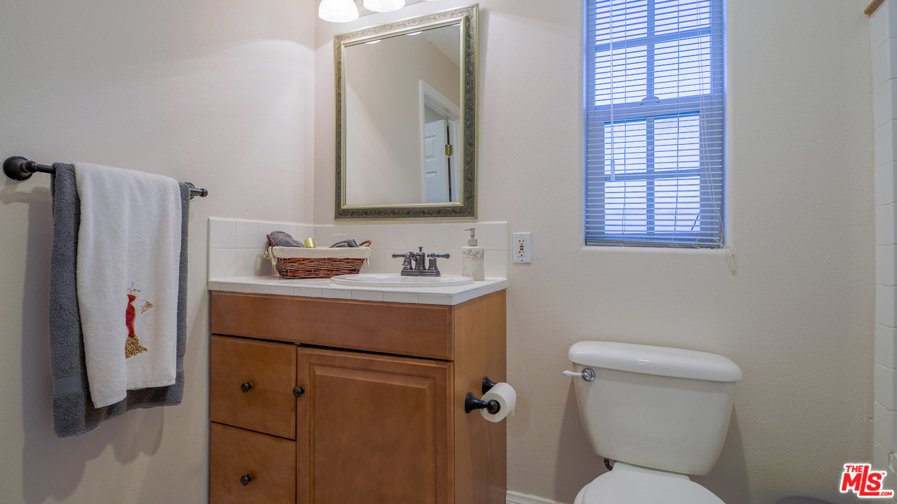 29565 Baringer Road Castaic, CA 91384 - Photo 22 of 40 Gallery Image 22