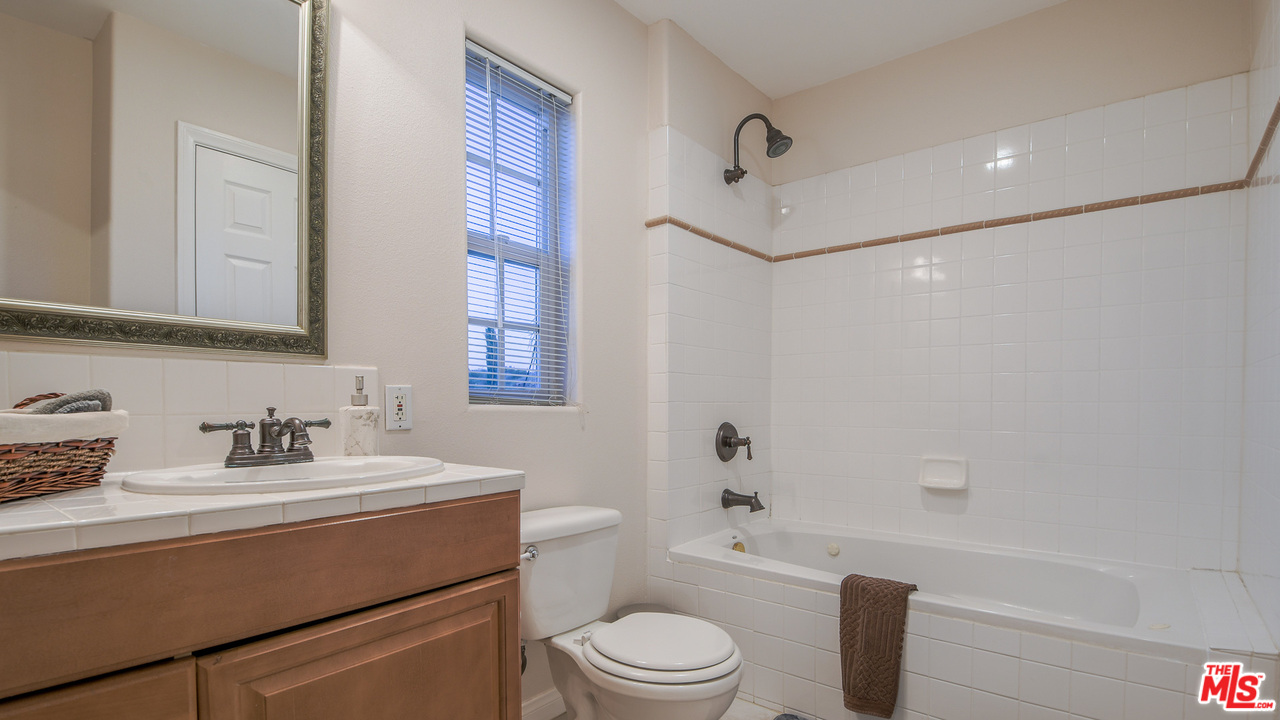 29565 Baringer Road Castaic, CA 91384 - Photo 25 of 40 Gallery Image 25
