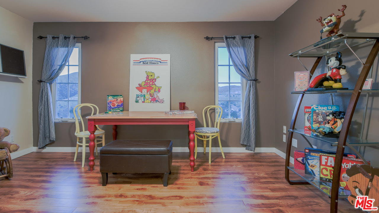 29565 Baringer Road Castaic, CA 91384 - Photo 26 of 40 Gallery Image 26
