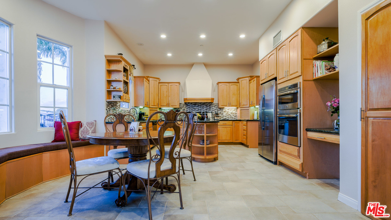 29565 Baringer Road Castaic, CA 91384 - Photo 9 of 40 Gallery Image 9