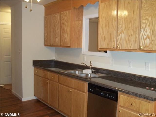 2614 Hatchett Road Petersburg, VA 23803 - Photo 4 of 8 Kitchen