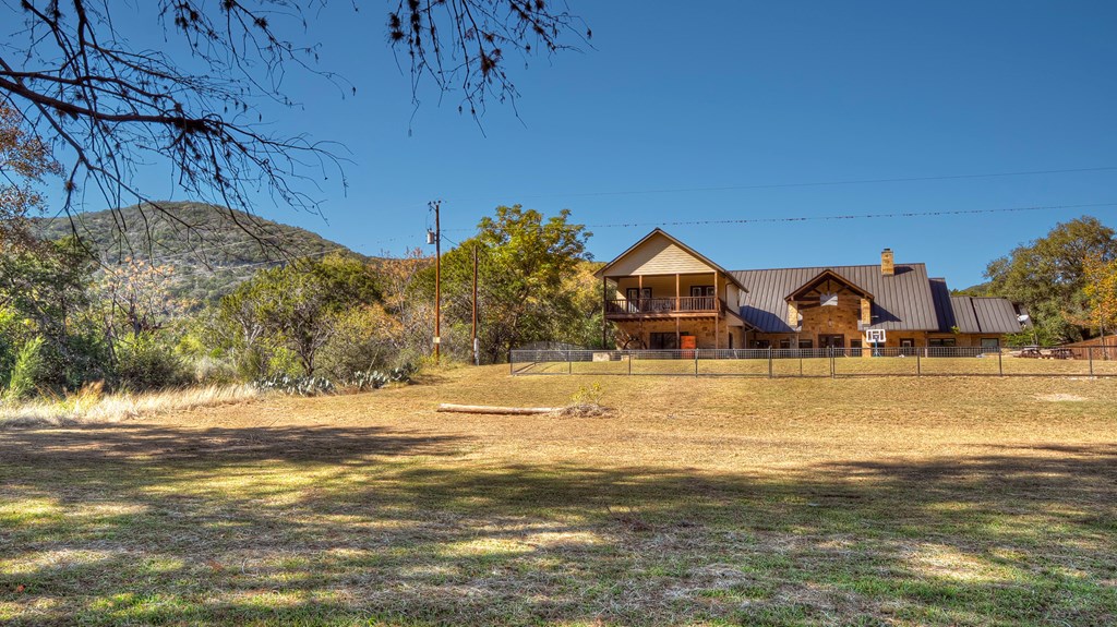 6454 Highway 83 Leakey, TX 78873 - Photo 14 of 74