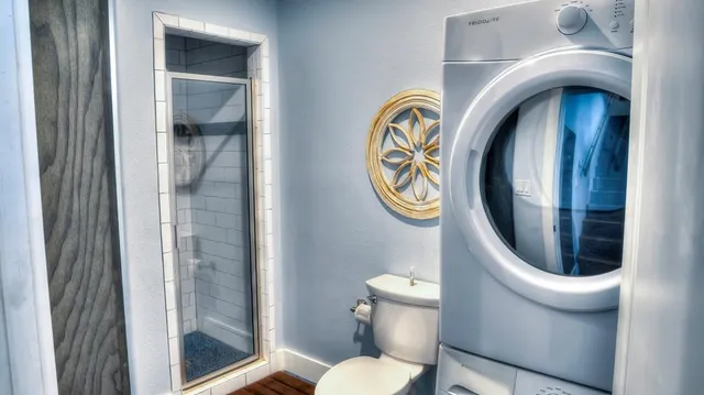 $1,500,000 | 6454 Highway 83, Leakey, TX 78873