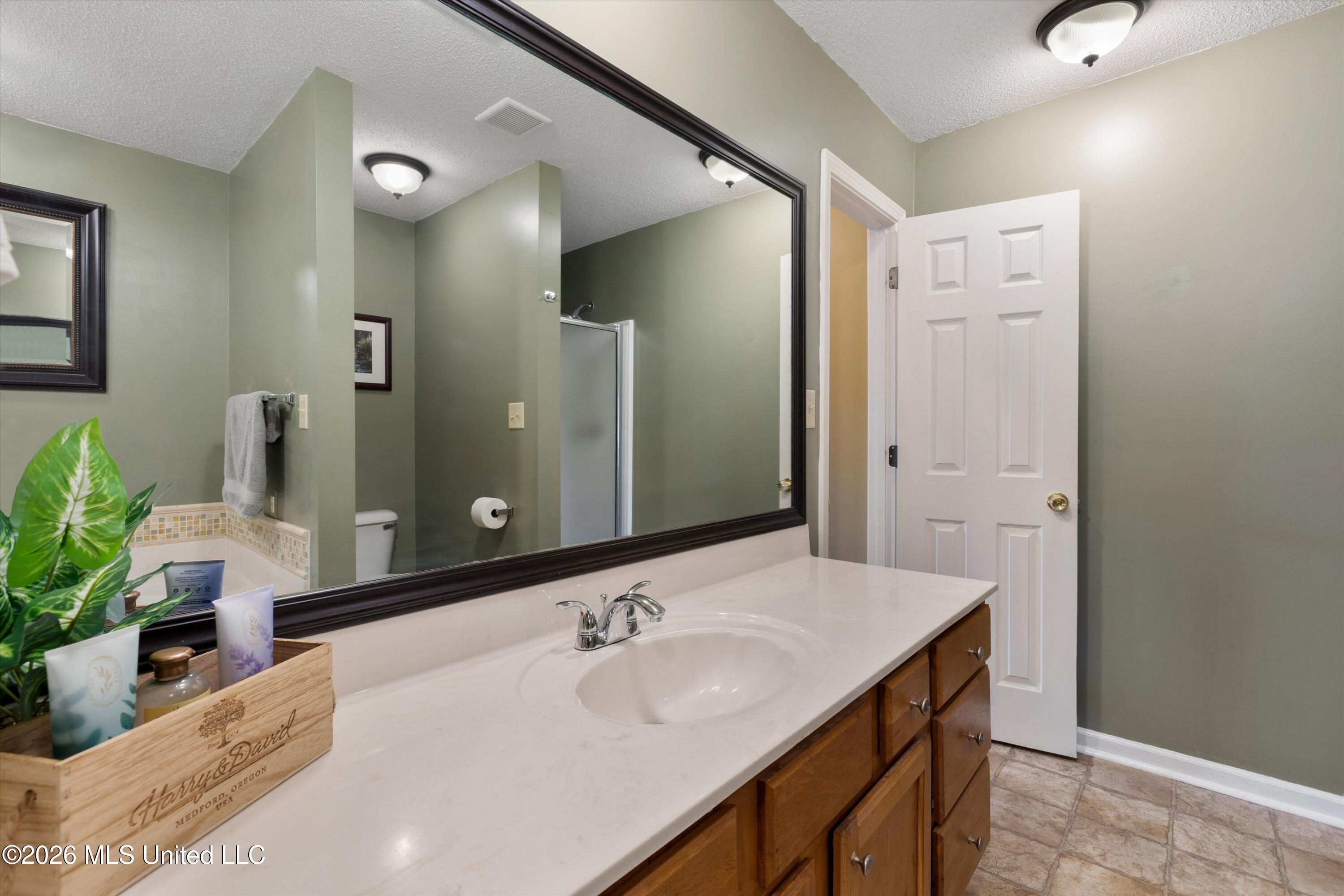 107 Humming Bird Lane Byhalia, MS 38611 - Photo 16 of 33 15-107 Hummingbird Ln 15