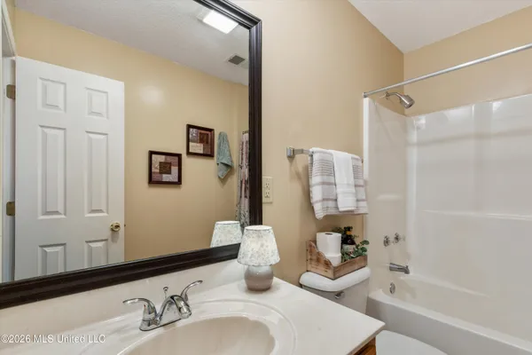 $330,000 | 107 Humming Bird Lane, Byhalia, MS 38611