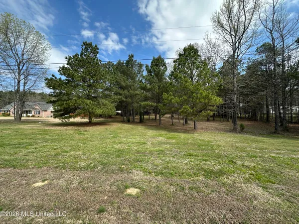 $330,000 | 107 Humming Bird Lane, Byhalia, MS 38611