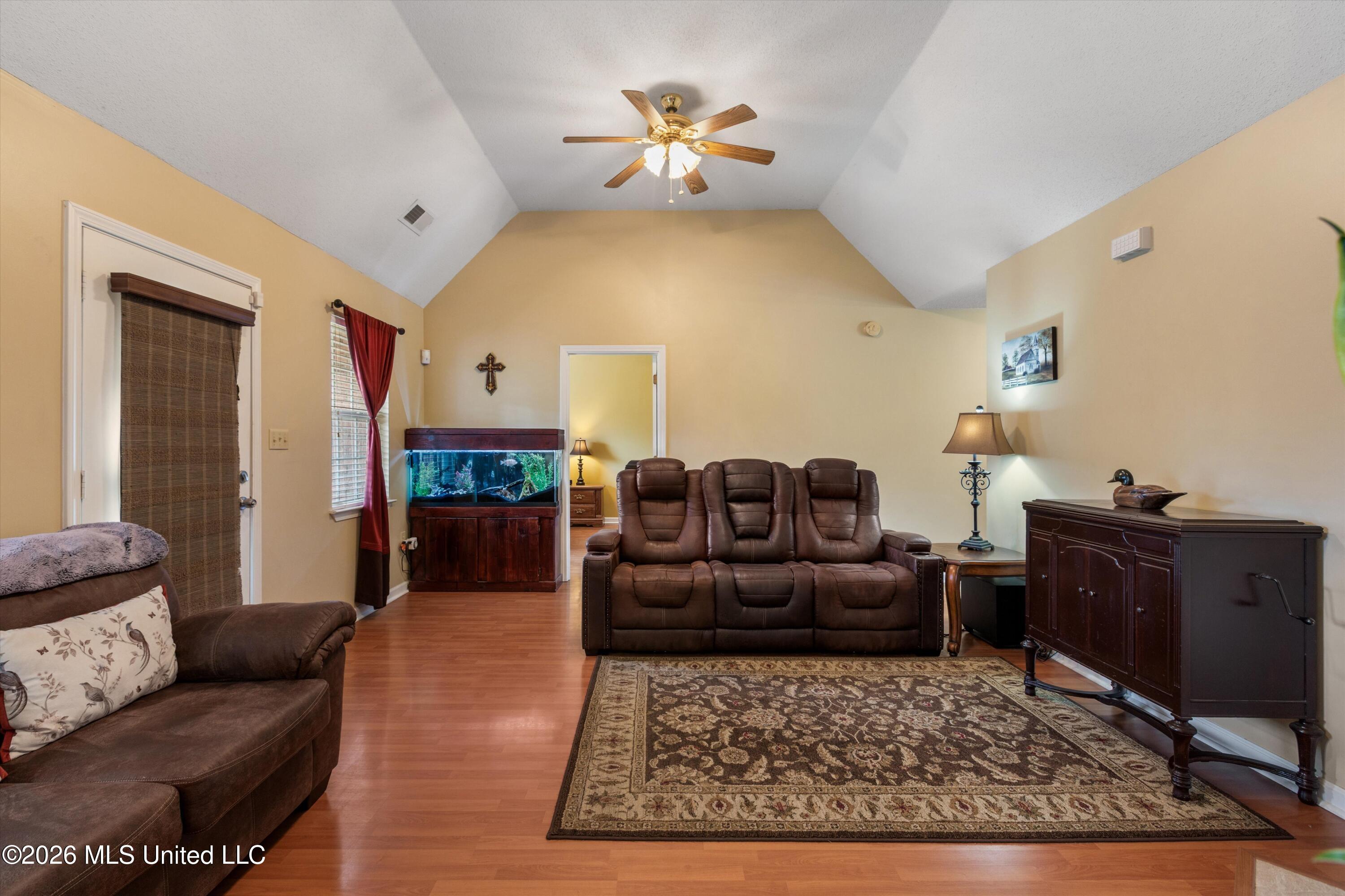 107 Humming Bird Lane Byhalia, MS 38611 - Photo 8 of 33 07-107 Hummingbird Ln 7