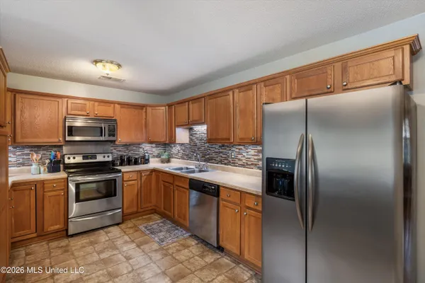 $330,000 | 107 Humming Bird Lane, Byhalia, MS 38611