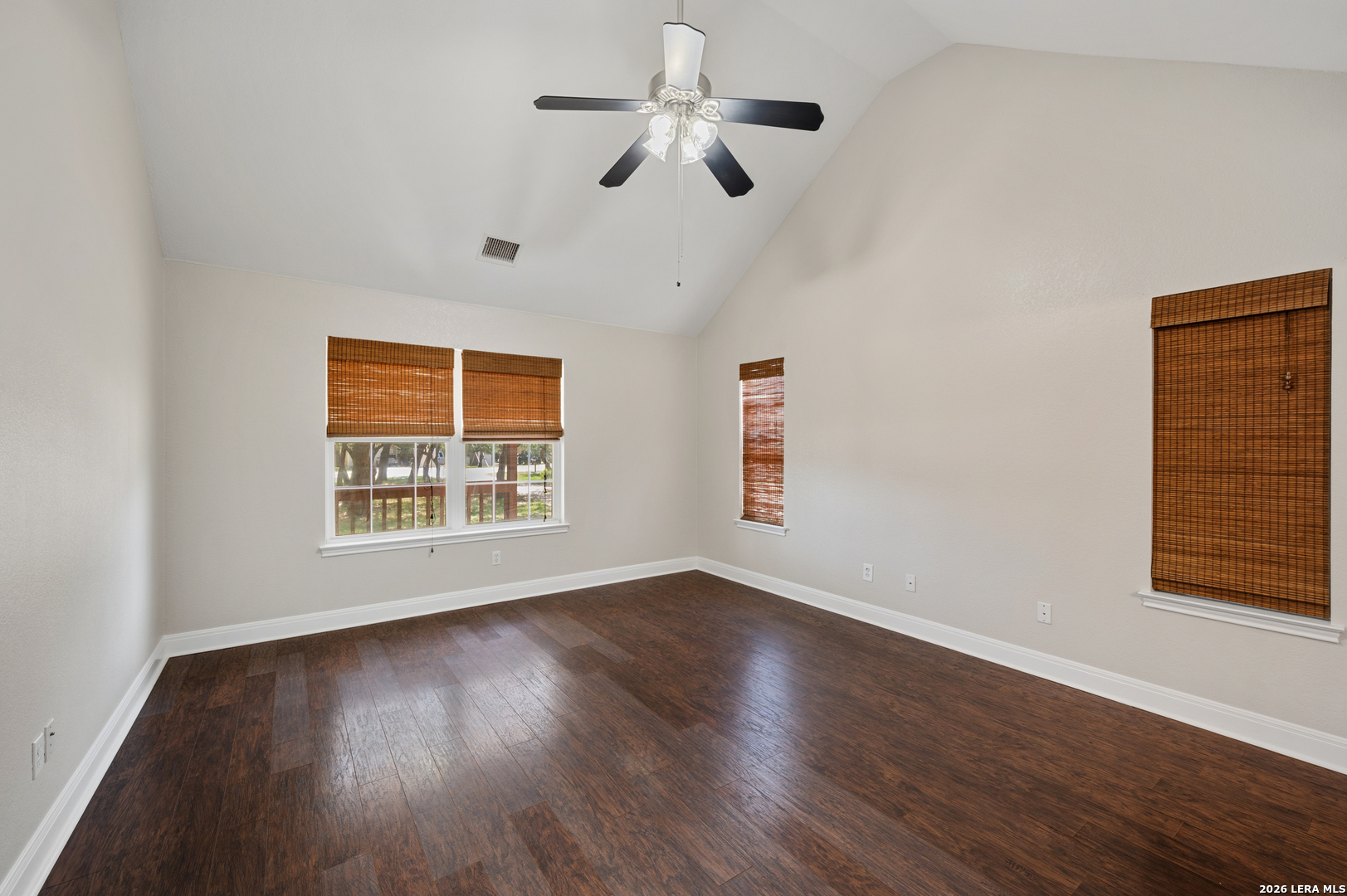 904 Misty Lane Spring Branch, TX 78070 - Photo 16 of 55 Gallery Image 16