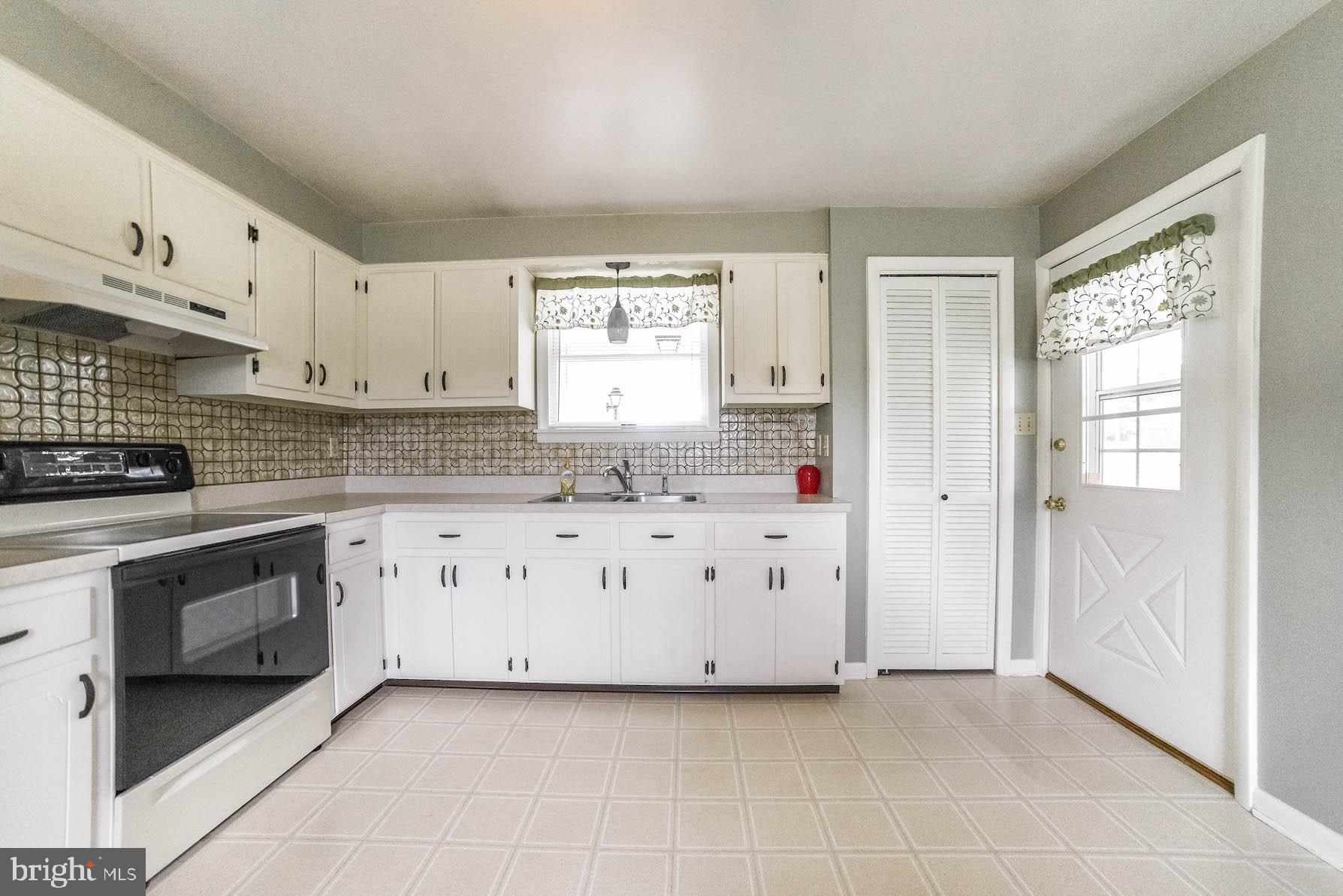 16032 Thomas Road Piney Point, MD 20674 - Photo 6 of 50