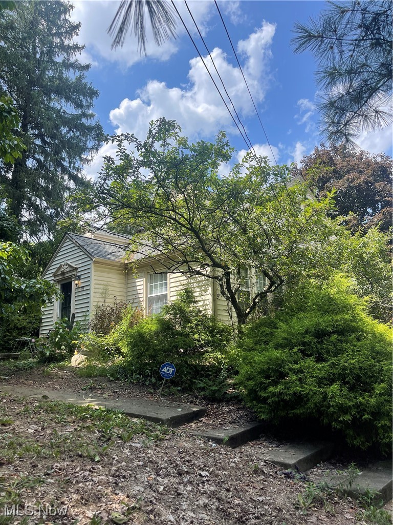 728 Portage Road Wooster, OH 44691 - Photo 2 of 22 View of side of home