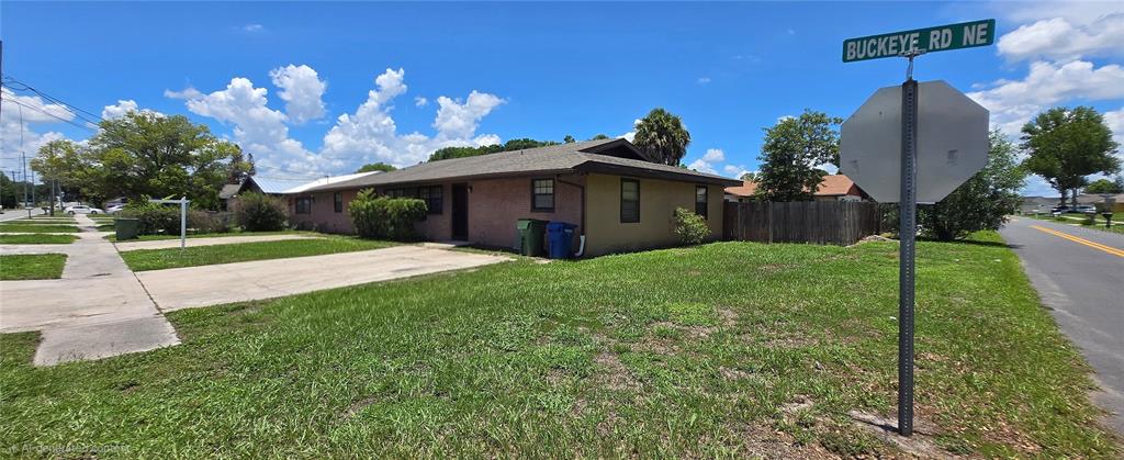 2021 Lake Buckeye Road Winter Haven, FL 33881 - Photo 3 of 37