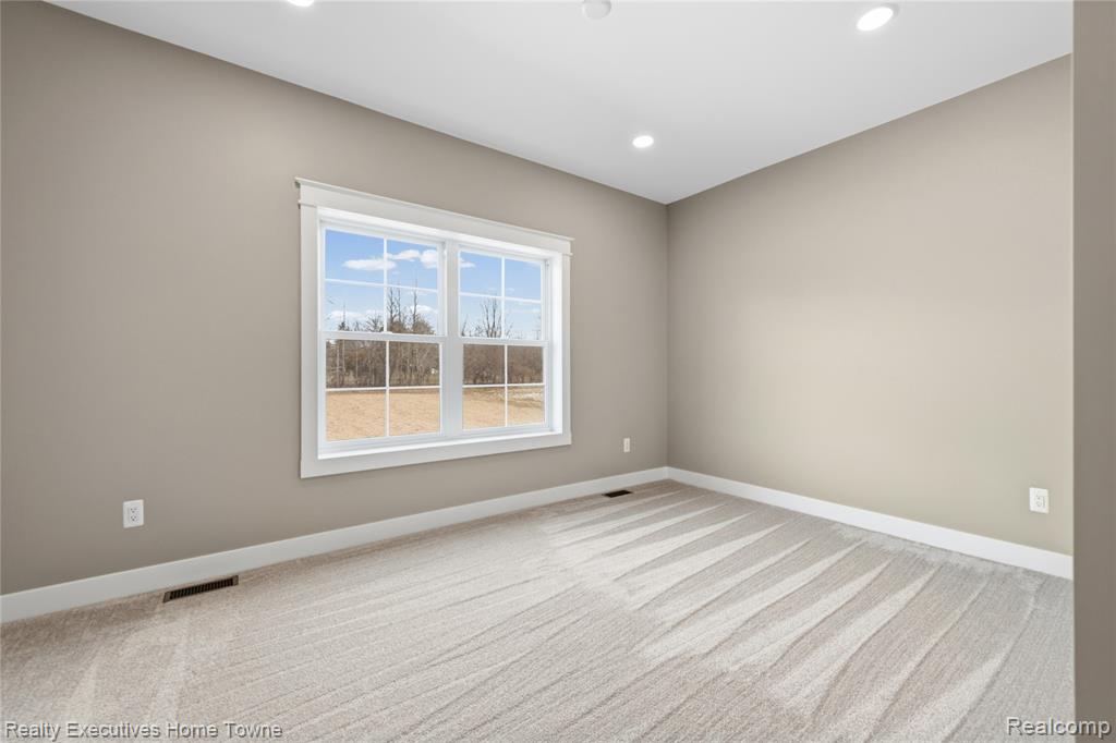 26850 Irwin Road Richmond, MI 48062 - Photo 18 of 47