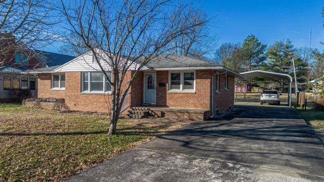 $169,900 | 213 Dorris Drive, Metropolis, IL 62960