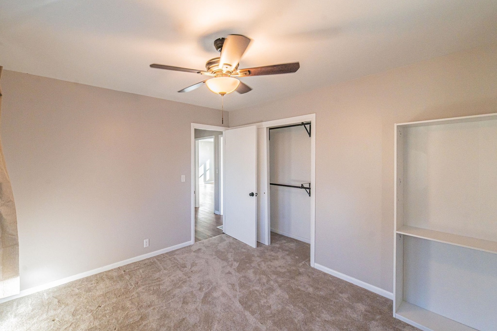 213 Dorris Drive Metropolis, IL 62960 - Photo 22 of 33 a view of an empty room