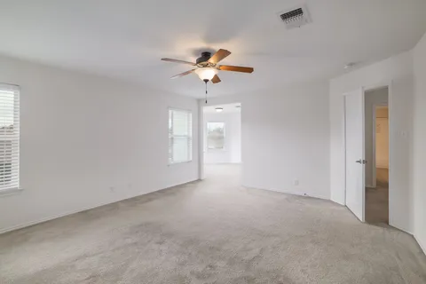 a view of empty room with window