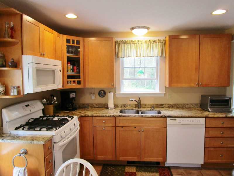 1460 Chopmist Hill Road Scituate, RI 02857 - Photo 4 of 25 Kitchen.