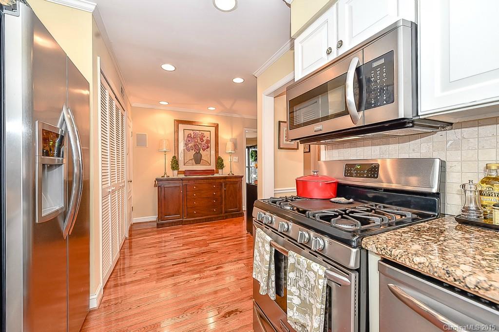 2235 Rexford Road, Unit B Charlotte, NC 28211 - Photo 12 of 23 Gallery Image 12
