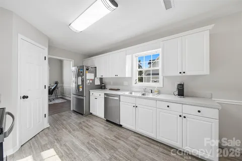 $459,000 | 2478 23rd Street Northeast, Hickory, NC 28601