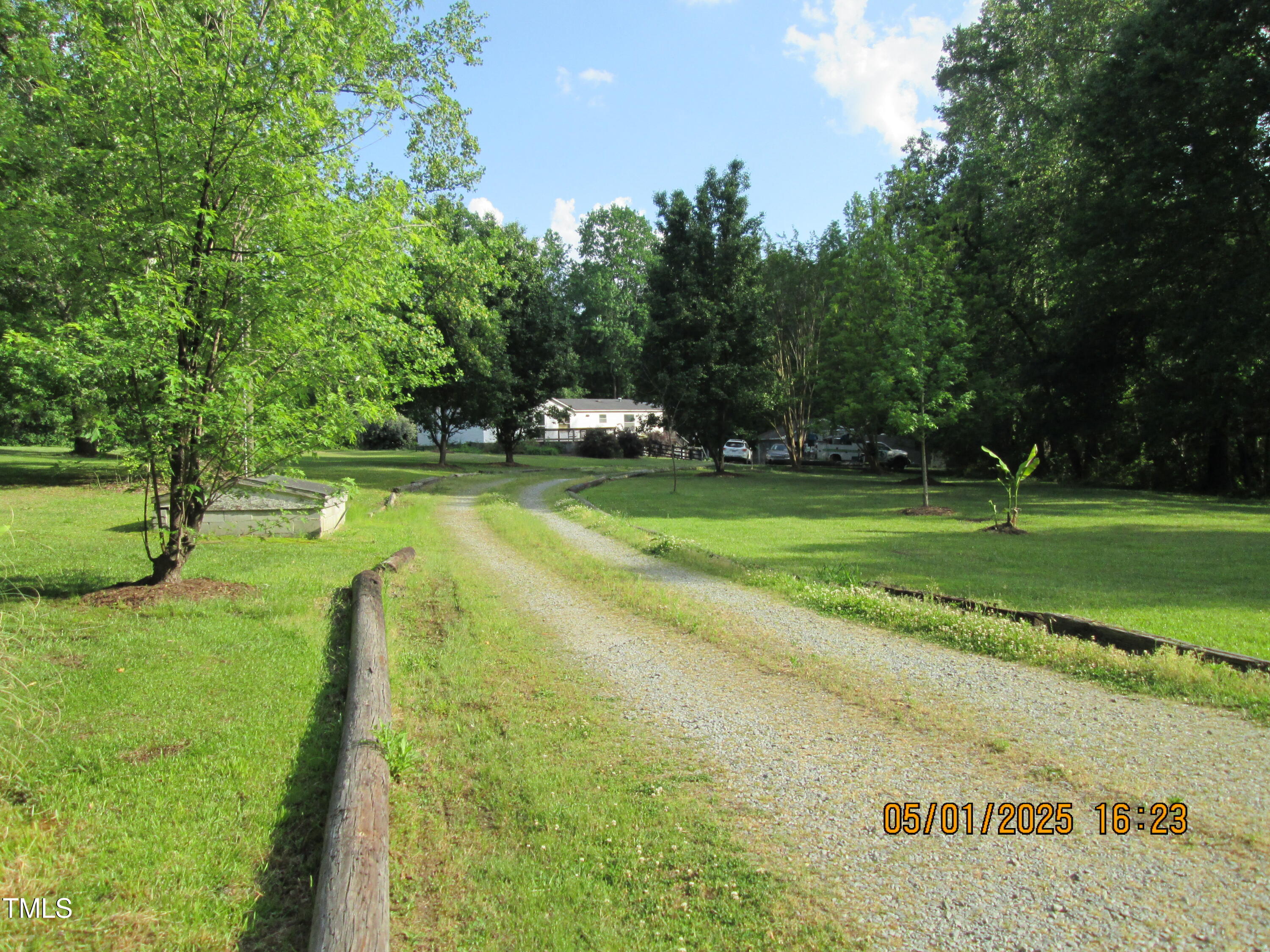 169 Mt Pleasant Road Willow Spring, NC 27592 - Photo 4 of 32 Driveway
