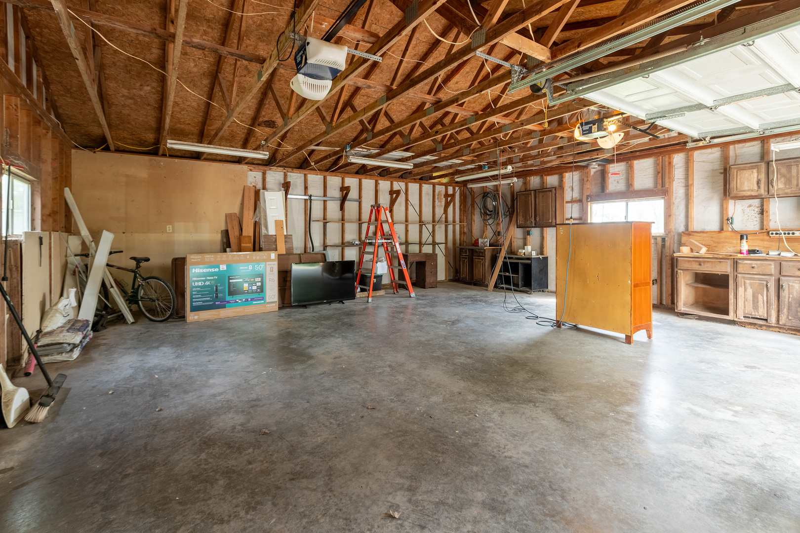 202 South Ervin Street Pittsburg, IL 62974 - Photo 33 of 42 a view of a garage with furniture