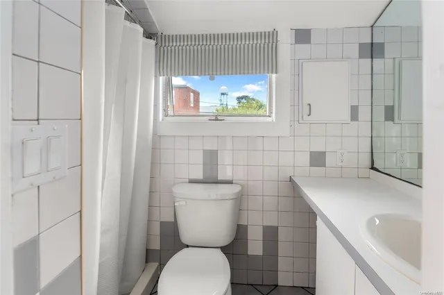 $12,500 | 300 Cottage Walk, Ocean Beach, NY 11770