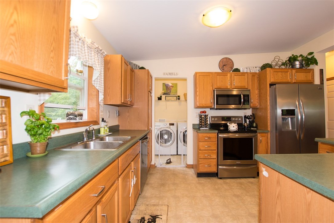 108 Howard Hill Road Foster, RI 02825 - Photo 16 of 40