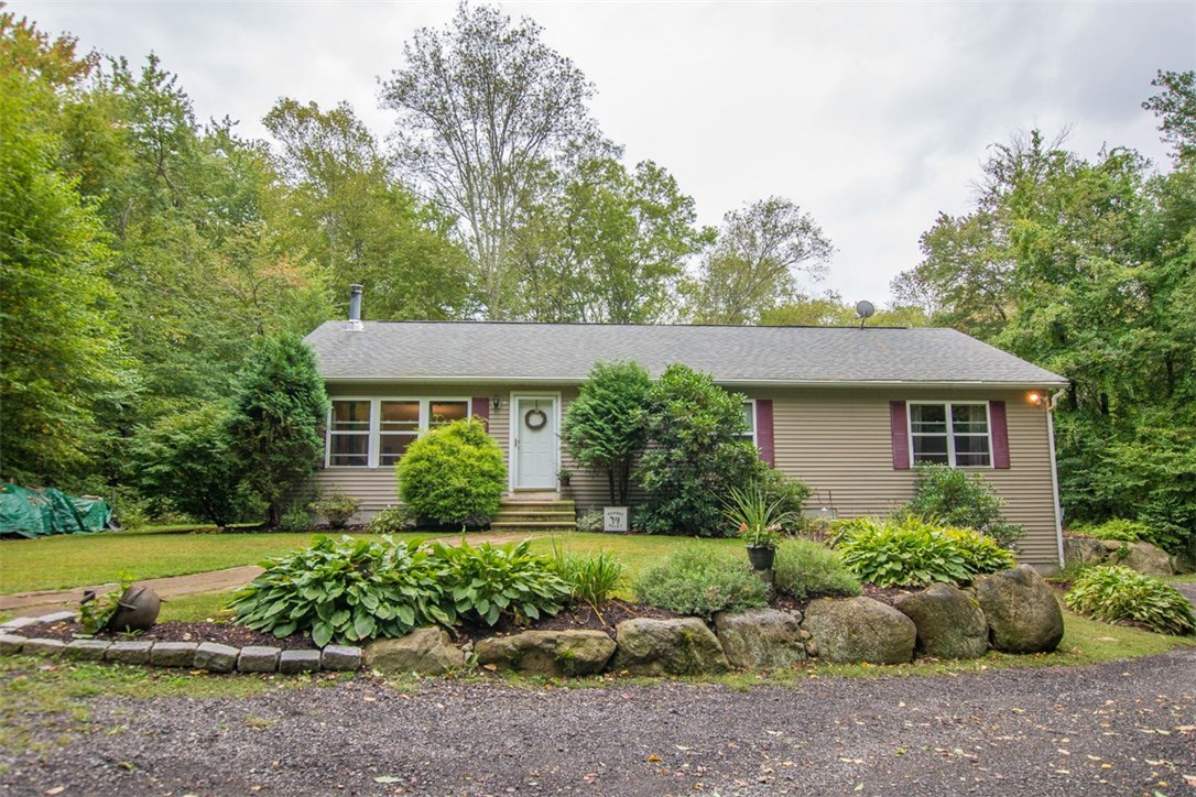 108 Howard Hill Road Foster, RI 02825 - Photo 4 of 40