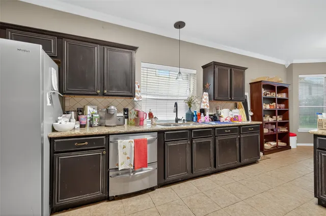 $319,000 | 8027 Aspen Drive, Baytown, TX 77523