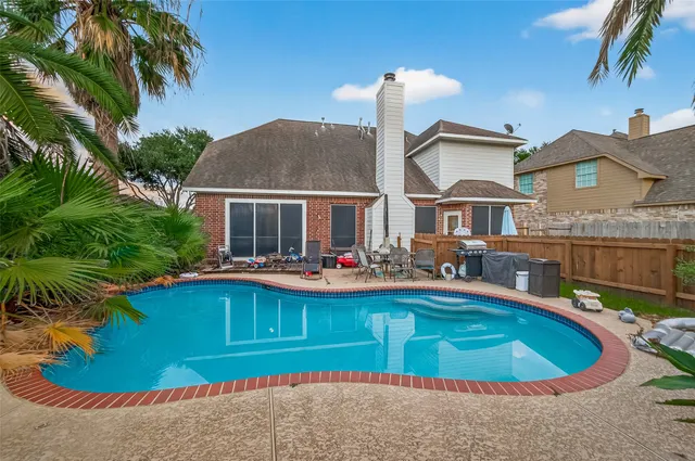 $319,000 | 8027 Aspen Drive, Baytown, TX 77523