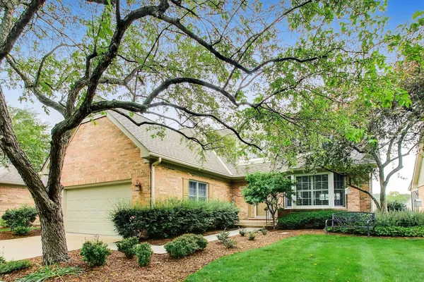 $560,000 | 998 Plantain Court, Crystal Lake, IL 60014