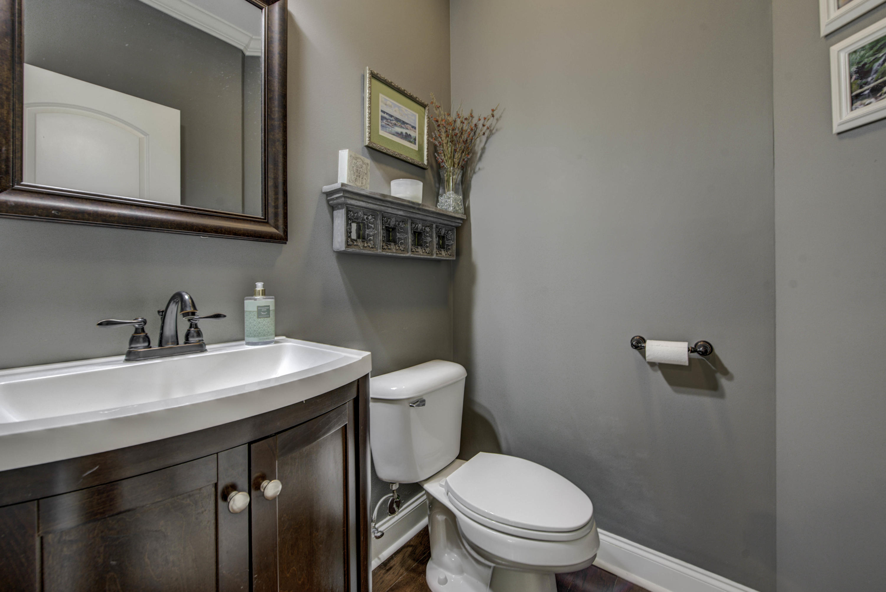 4324 Meredith Road Knoxville, TN 37921 - Photo 17 of 28 Powder Room