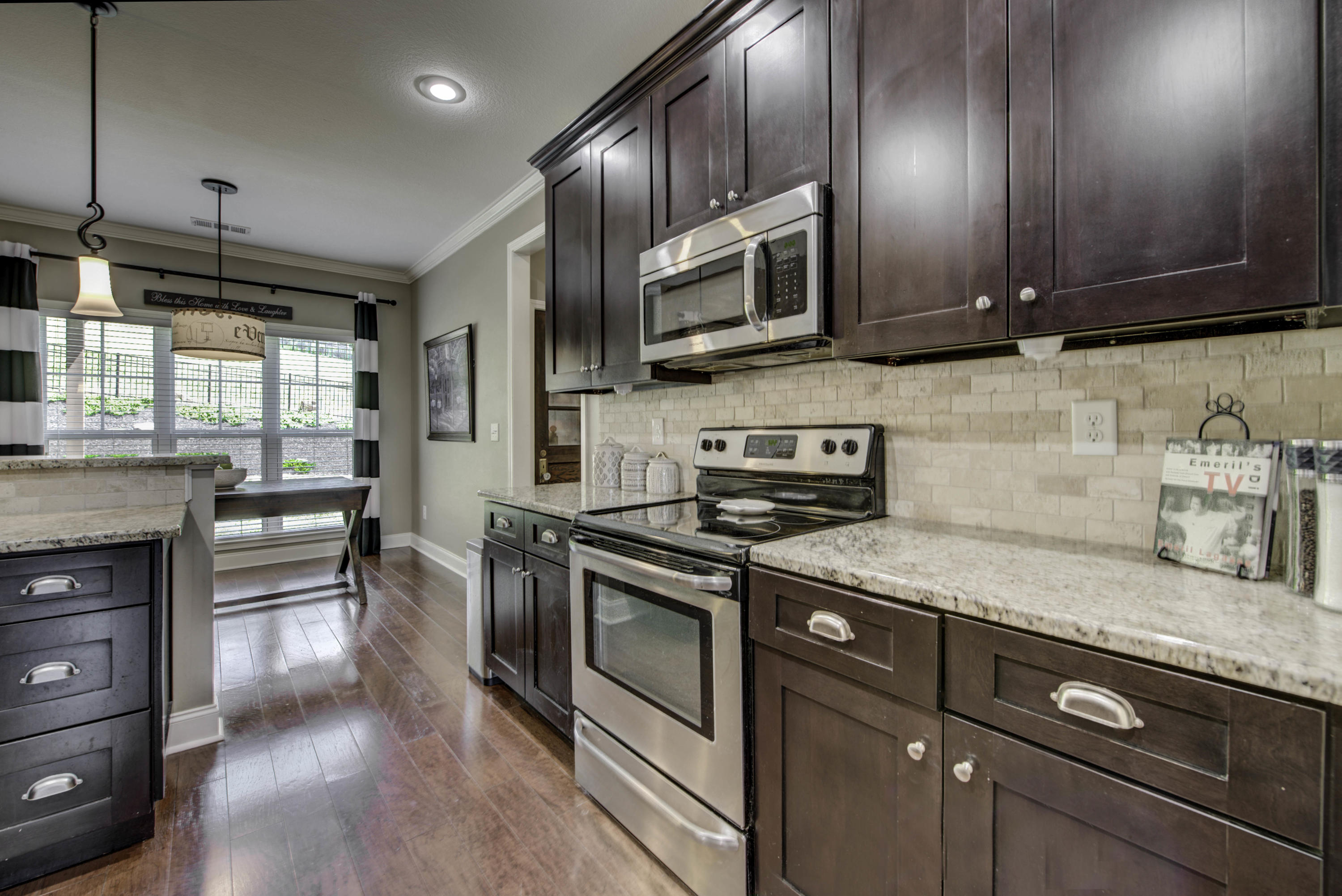 4324 Meredith Road Knoxville, TN 37921 - Photo 9 of 28 Granite Countertops